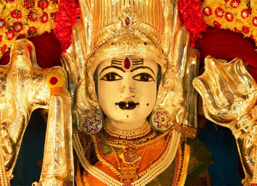DÉESSE MARIAMMAN : SANGUINAIRE OU VÉGÉTARIENNE ? DÉESSE MARIAMMAN : SANGUINAIRE OU VÉGÉTARIENNE ?