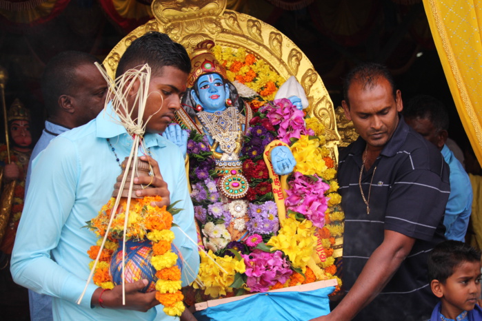 FÊTE PEROUMAL AU TEMPLE PANDIALÉ PRIMAT DE SAINT-DENIS 