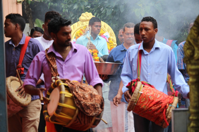 FÊTE PEROUMAL AU TEMPLE PANDIALÉ PRIMAT DE SAINT-DENIS 