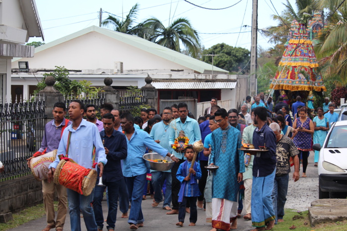 FÊTE PEROUMAL AU TEMPLE PANDIALÉ PRIMAT DE SAINT-DENIS 