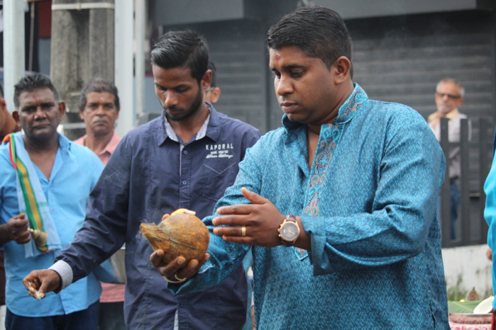FÊTE PEROUMAL AU TEMPLE PANDIALÉ PRIMAT DE SAINT-DENIS FÊTE PEROUMAL AU TEMPLE PANDIALÉ PRIMAT DE SAINT-DENIS