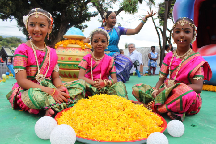 DIPAVALI 2016 À SAINT-ANDRÉ : PLUS DE 30 000 PERSONNES DIPAVALI 2016 À SAINT-ANDRÉ : PLUS DE 30 000 PERSONNES