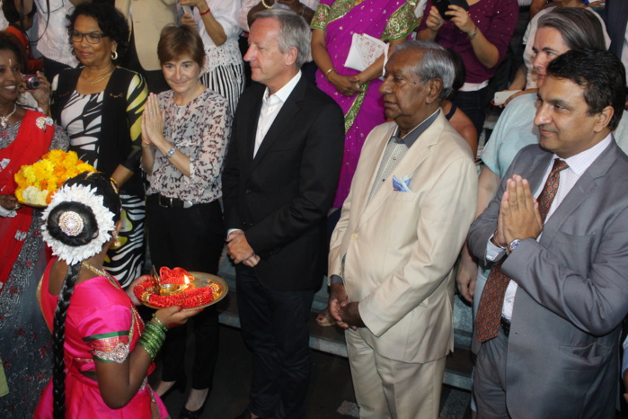 DIPAVALI 2016 À SAINT-ANDRÉ : PLUS DE 30 000 PERSONNES DIPAVALI 2016 À SAINT-ANDRÉ : PLUS DE 30 000 PERSONNES