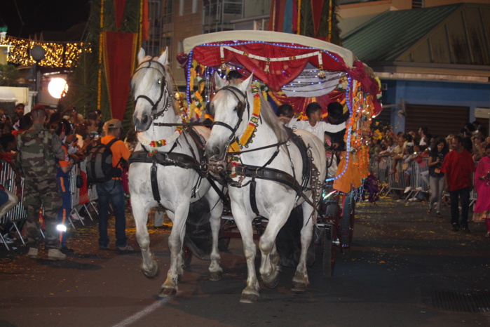 DIPAVALI 2016 À SAINT-ANDRÉ : PLUS DE 30 000 PERSONNES DIPAVALI 2016 À SAINT-ANDRÉ : PLUS DE 30 000 PERSONNES