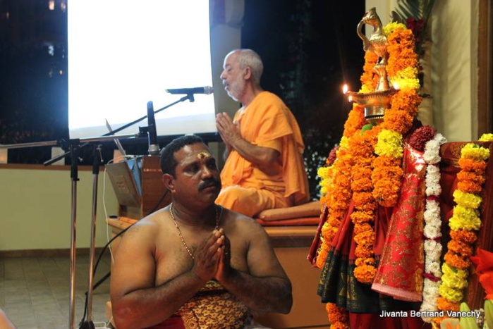 CÉLÉBRATION DU DIPAVALI 2016 À L'ASHRAM DU PORT CÉLÉBRATION DU DIPAVALI 2016 À L'ASHRAM DU PORT