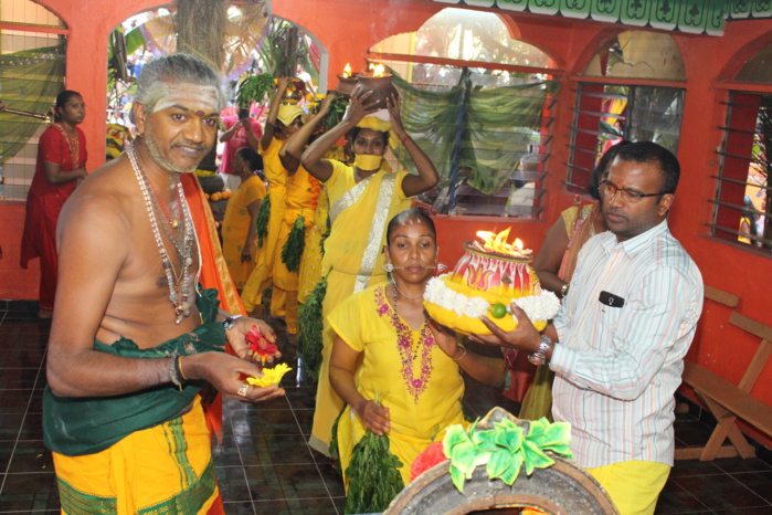 MARCHE SUR LE FEU AU TEMPLE PANDIALE PRIMAT 2016 MARCHE SUR LE FEU AU TEMPLE PANDIALE PRIMAT 2016