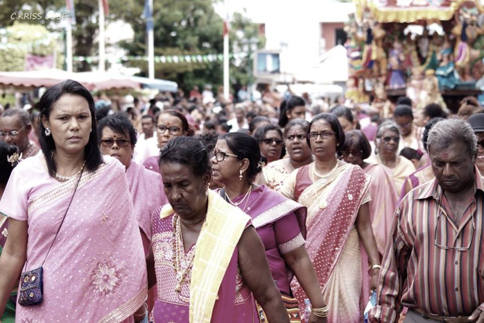 THAIPUSAM CAVADEE 2017 : AU TEMPLE SIVA CHANMOUGA NAADA DE SAINT-LOUIS  