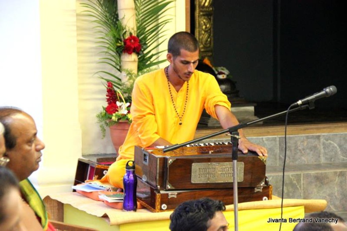 4ÈME OUTCHVAM DE LA MAHA SIVARATRI 2017 À L'ASHRAM DU PORT