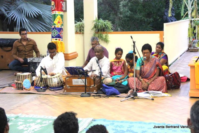 4ÈME OUTCHVAM DE LA MAHA SIVARATRI 2017 À L'ASHRAM DU PORT