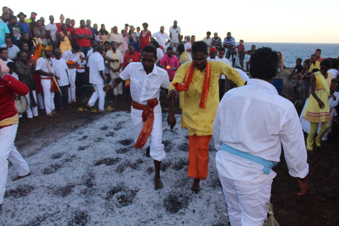 MARCHE SUR LE FEU TANAMBO SAINT-PIERRE (FAMILLE BARRET) 2017