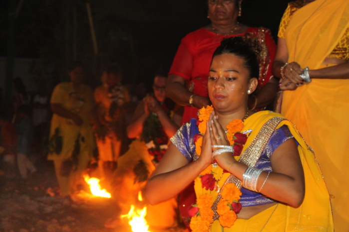 MARCHE SUR LE FEU AU TEMPLE GILLOT 2017