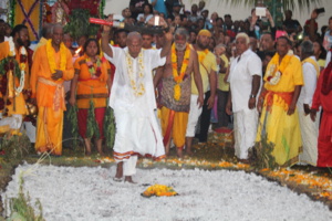 THEEMITHI : LA VICTOIRE DES PANDAVAS THEEMITHI : LA VICTOIRE DES PANDAVAS