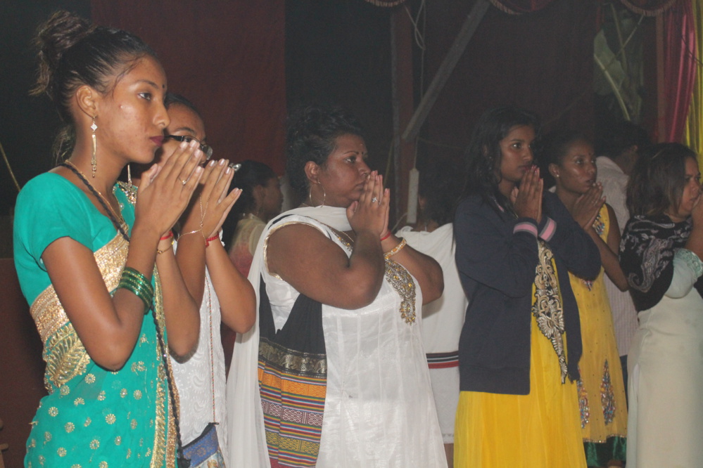 DÉBUT FÊTE MARIAMMAN AU TEMPLE PANDIALÉ PRIMAT