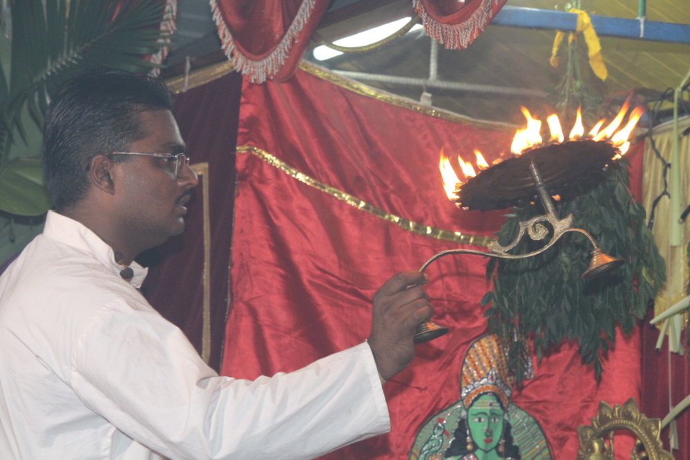 2ÈME FÊTE MARIAMMAN AU TEMPLE PANDIALE PRIMAT 