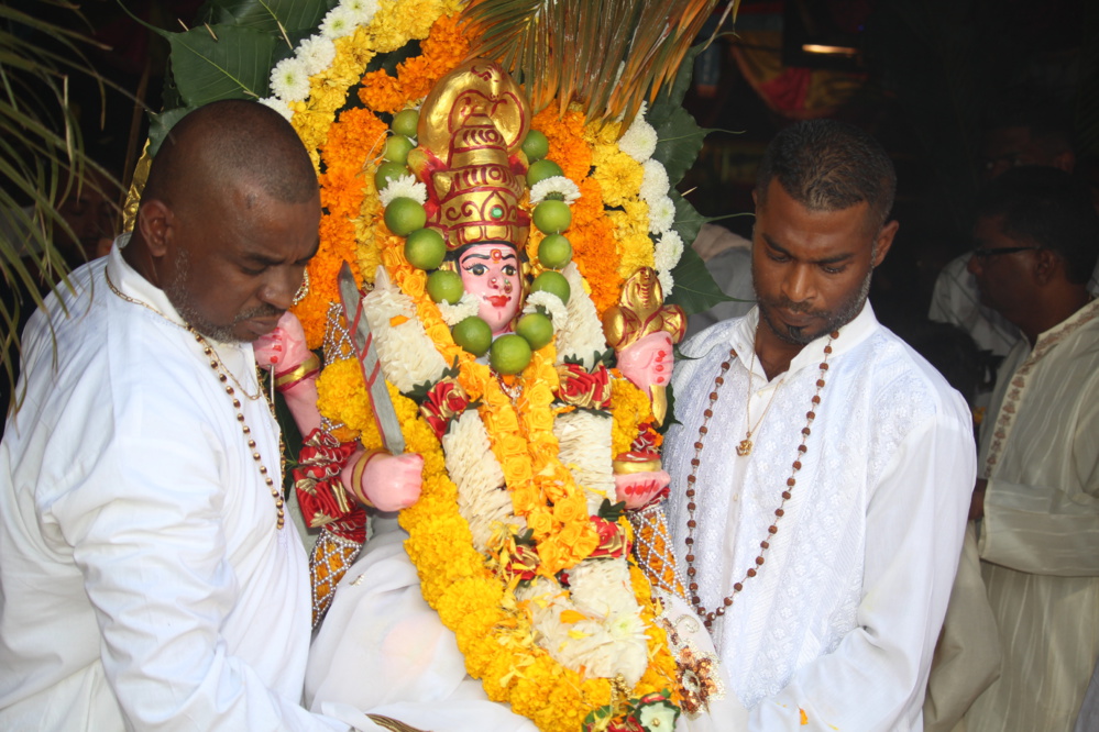 FÊTE MARIAMMAN AU TEMPLE PANDIALE PRIMAT 2017