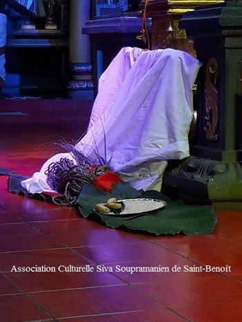 DÉBUT DU CAVADEE AU TEMPLE SIVA SOUPRAMANIEN DE ST-BENOÎT 