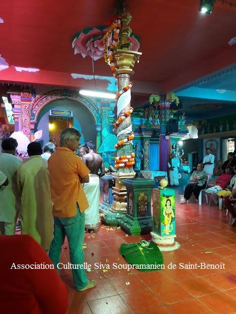 DÉBUT DU CAVADEE AU TEMPLE SIVA SOUPRAMANIEN DE ST-BENOÎT 