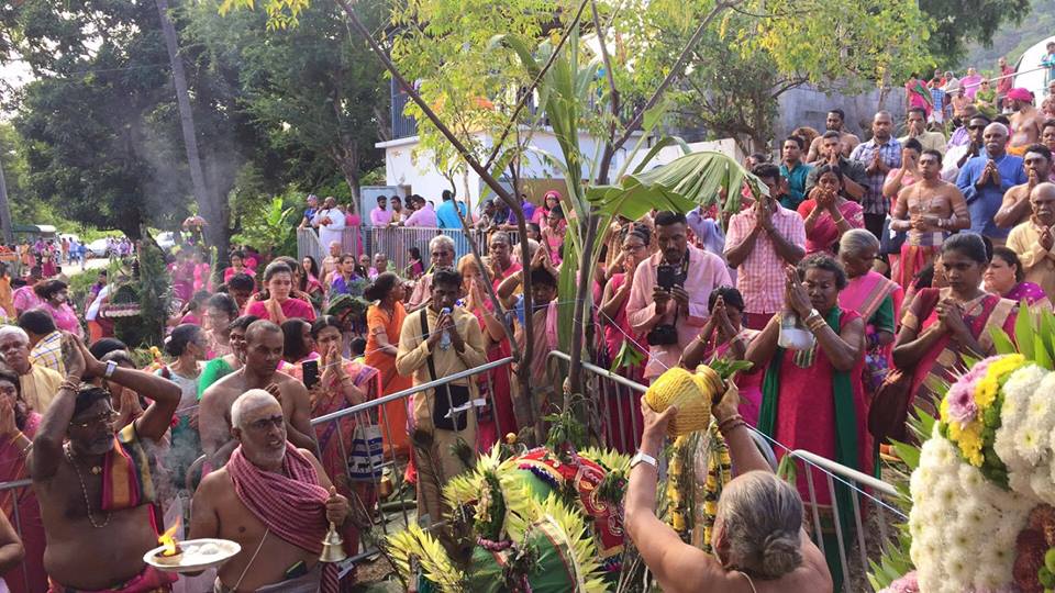VAIKASI VISAKAM KÂVADI AU TEMPLE DE SAINT-PAUL 2017