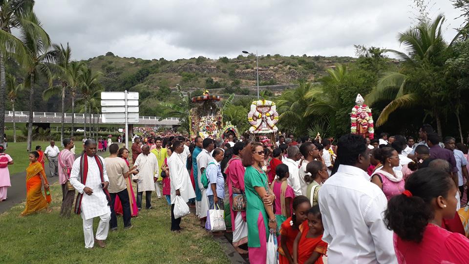 VAIKASI VISAKAM KÂVADI AU TEMPLE DE SAINT-PAUL 2017