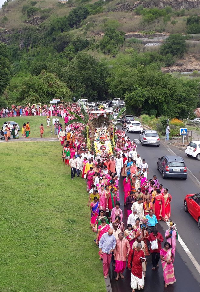 VAIKASI VISAKAM KÂVADI AU TEMPLE DE SAINT-PAUL 2017