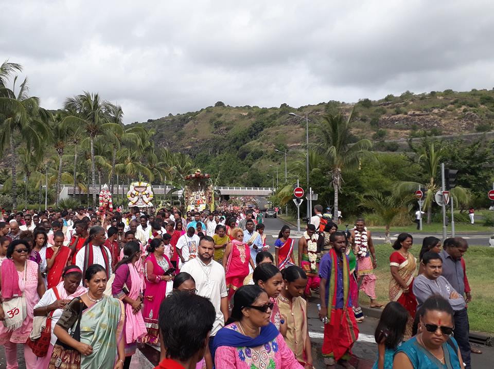 VAIKASI VISAKAM KÂVADI AU TEMPLE DE SAINT-PAUL 2017