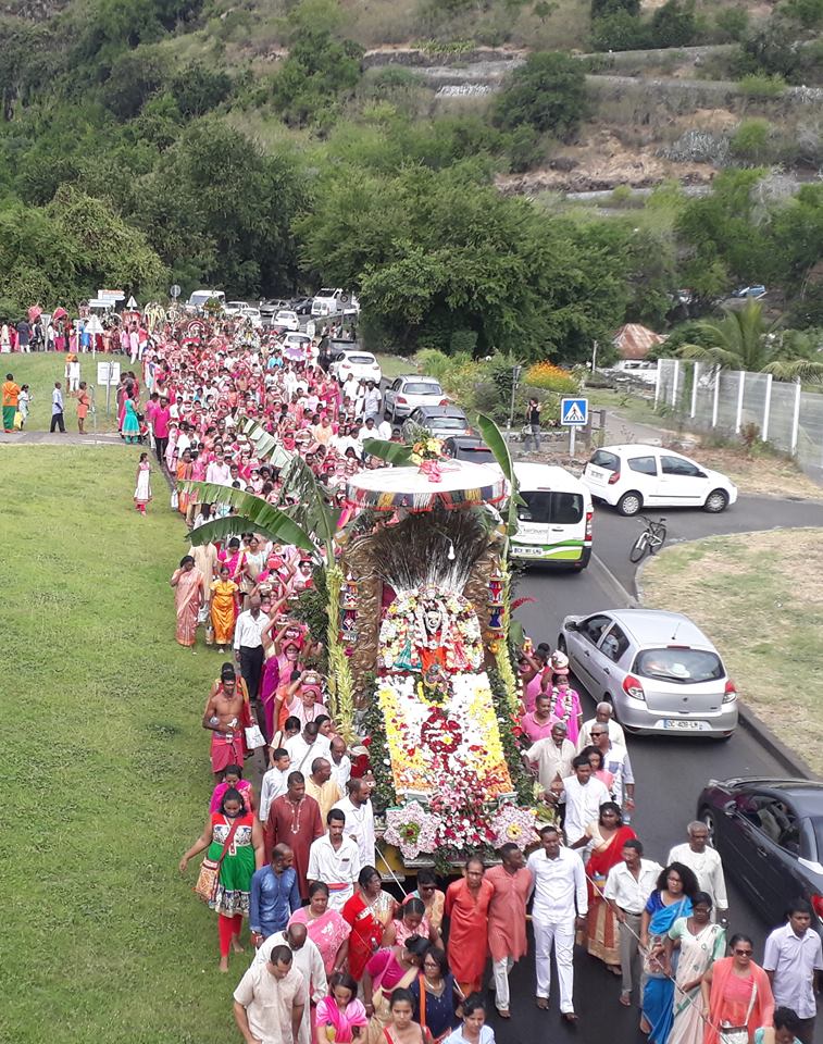 VAIKASI VISAKAM KÂVADI AU TEMPLE DE SAINT-PAUL 2017