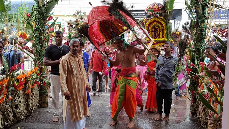 VAIKASI VISAKAM KÂVADI AU TEMPLE DE SAINT-PAUL 2017