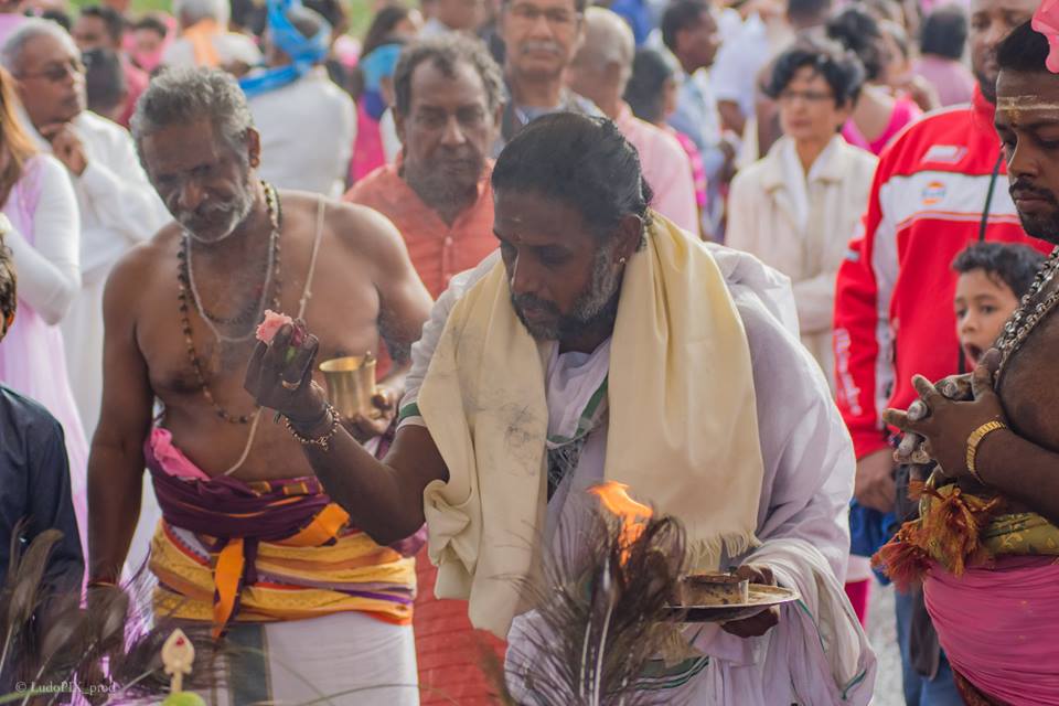 VAÏKASI VISAKAM KÂVADI 2017 AU TEMPLE SIVA SOUPRAMANIEN DE ST-BENOÎT 