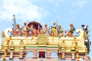 ​KUMBHABHISHEKAM (LA CÉRÉMONIE DE CONSÉCRATION DE TEMPLE)