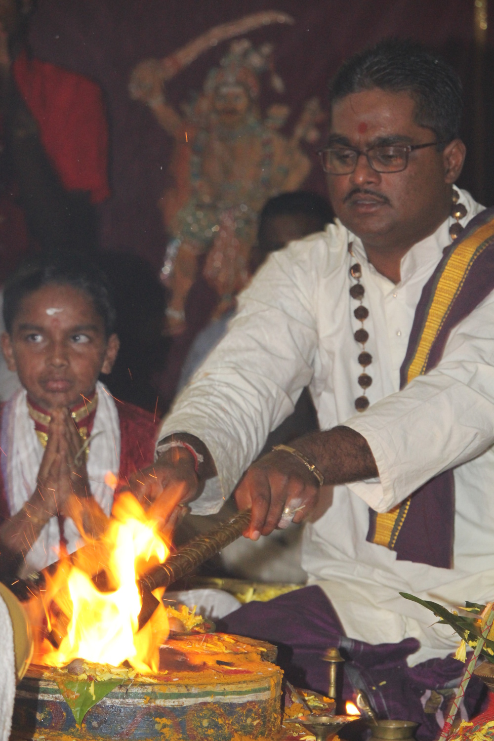 DÉBUT DES FESTIVITÉS POUR MAHA KÂLI AU TEMPLE PANDIALÉ PRIMAT DE ST-DENIS