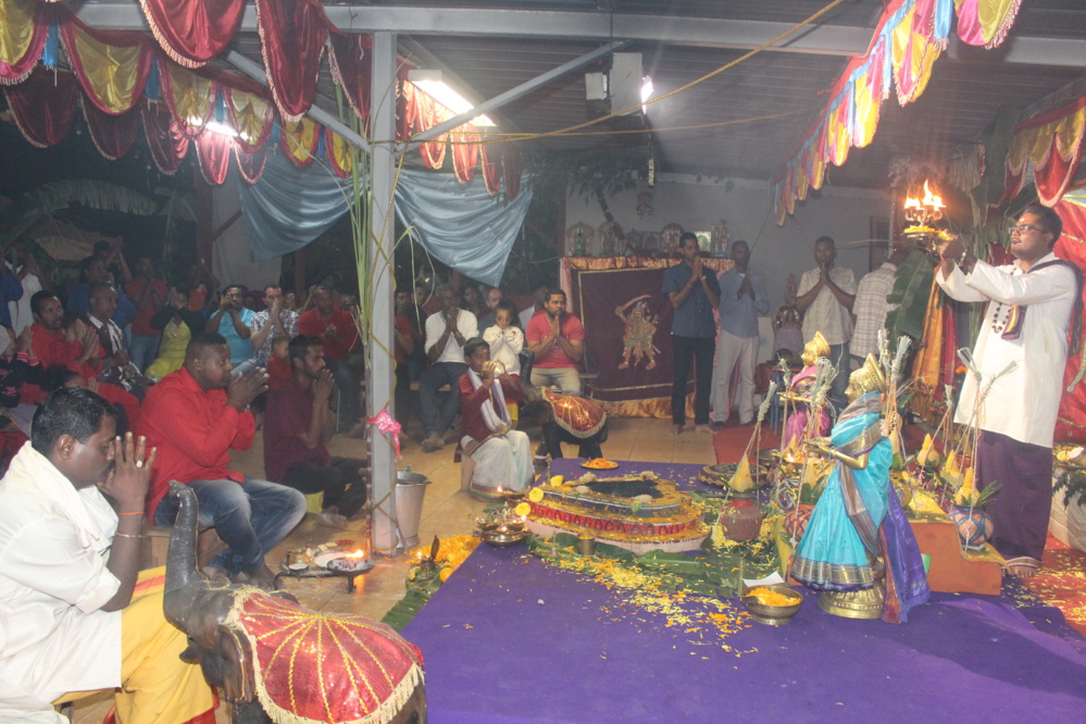 DÉBUT DES FESTIVITÉS POUR MAHA KÂLI AU TEMPLE PANDIALÉ PRIMAT DE ST-DENIS DÉBUT DES FESTIVITÉS POUR MAHA KÂLI AU TEMPLE PANDIALÉ PRIMAT DE ST-DENIS