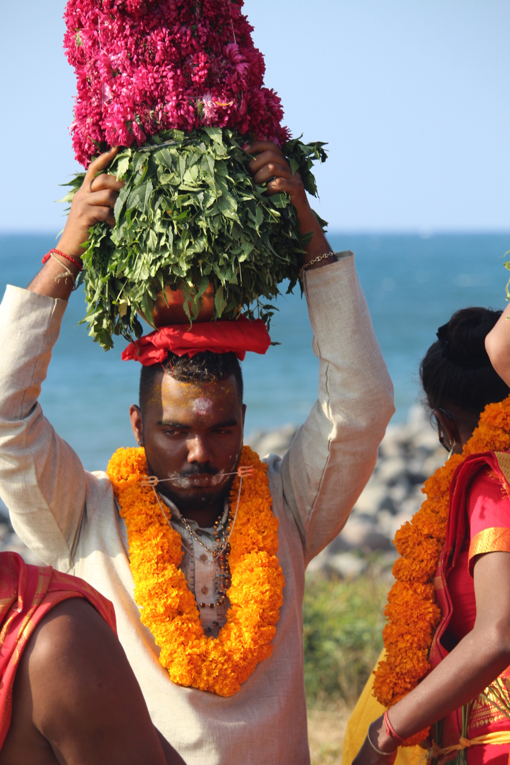 MARCHE SUR LE FEU AU TEMPLE FAMILIAL VAÏTY 2017