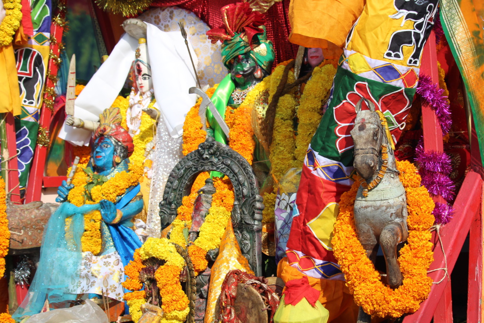 MARCHE SUR LE FEU AU TEMPLE FAMILIAL VAÏTY 2017