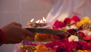 PRIÈRE ET PUJA