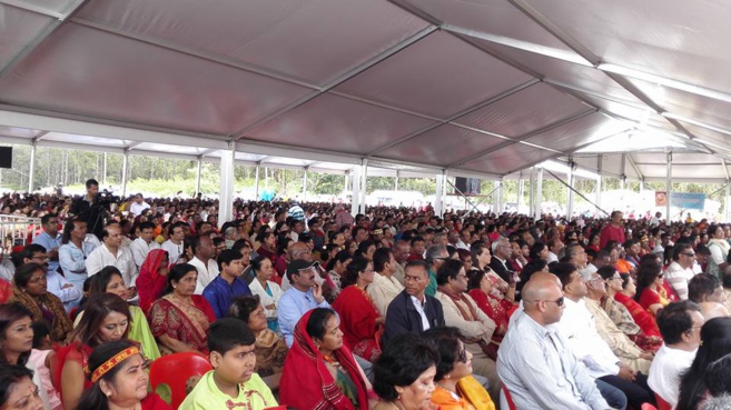 Grand-Bassin: la déesse Durga dans toute sa splendeur