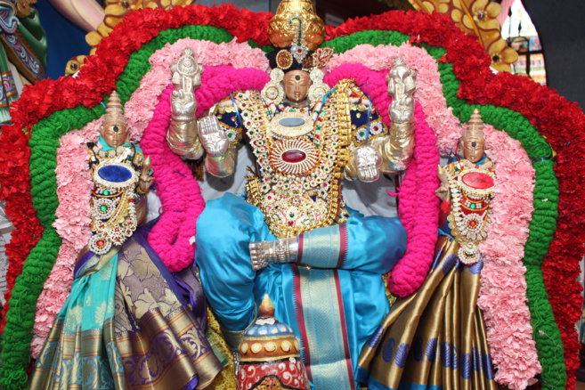 3ÈME FÊTE GÔVINDEN AU TEMPLE NARASSINGUA PEROUMAL À SAINT-PIERRE