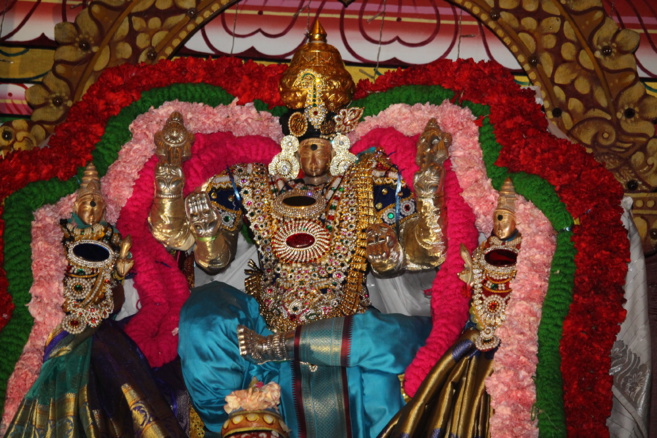 3ÈME FÊTE GÔVINDEN AU TEMPLE NARASSINGUA PEROUMAL À SAINT-PIERRE