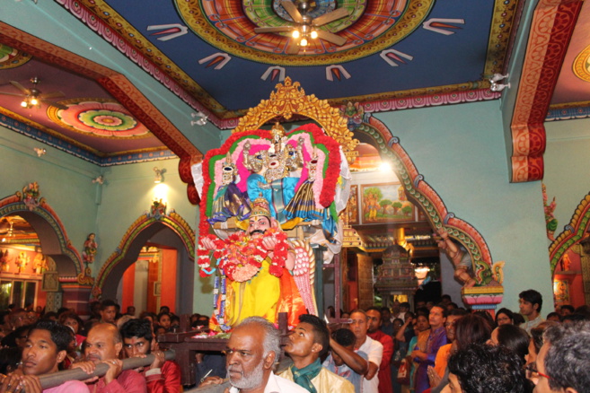 3ÈME FÊTE GÔVINDEN AU TEMPLE NARASSINGUA PEROUMAL À SAINT-PIERRE