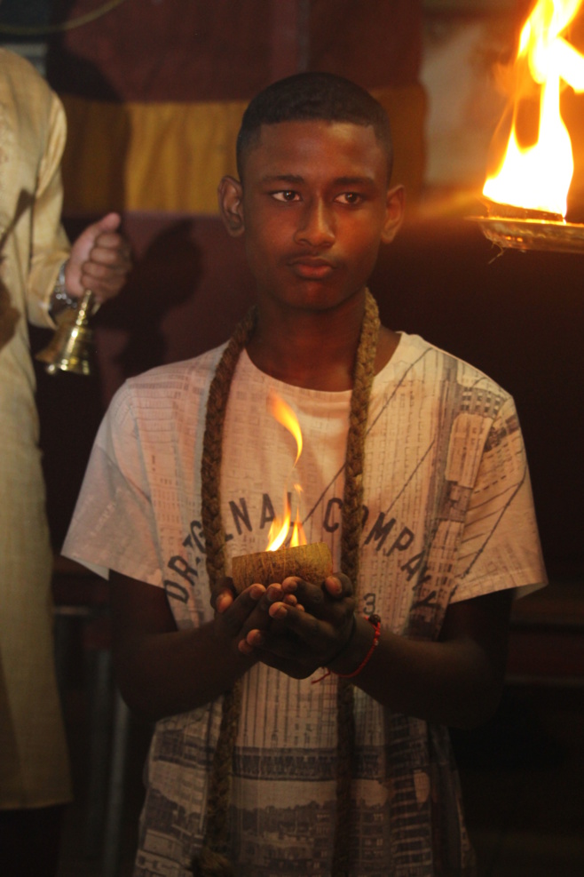 1ER FÊTE MARCHE SUR LE FEU AU TEMPLE PANDIALE PRIMAT  1ER FÊTE MARCHE SUR LE FEU AU TEMPLE PANDIALE PRIMAT