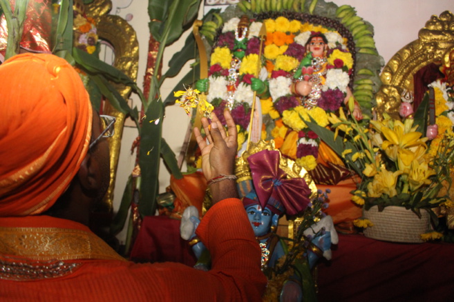 MARCHE SUR LE FEU AU TEMPLE PANDIALE PRIMAT 2017 MARCHE SUR LE FEU AU TEMPLE PANDIALE PRIMAT 2017