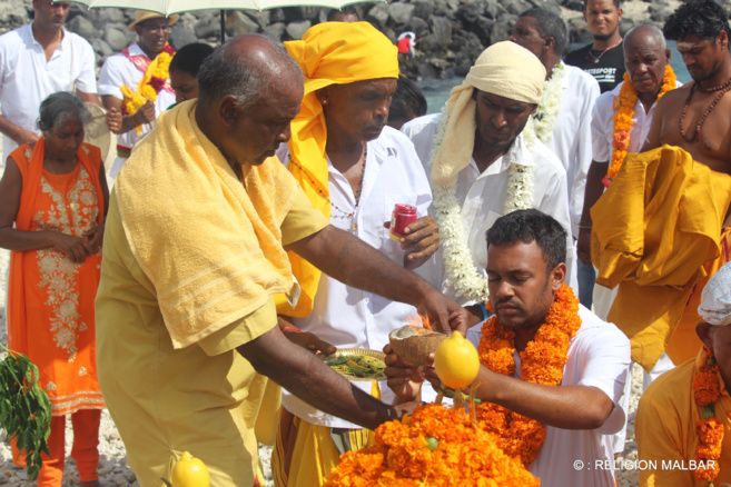 MARCHE SUR LE FEU 2018 AU TEMPLE MARLIAMEN DES CASERNES DE ST-PIERRE