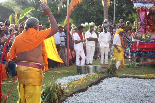 MARCHE SUR LE FEU 2018 AU TEMPLE MARLIAMEN DES CASERNES DE ST-PIERRE