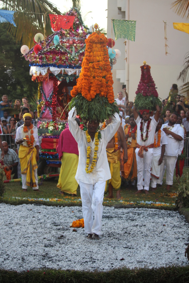 MARCHE SUR LE FEU 2018 AU TEMPLE MARLIAMEN DES CASERNES DE ST-PIERRE