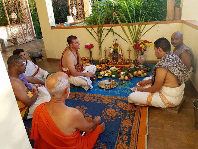 LE PONGAL CÉLÉBRÉE  À L'ASHRAM DU PORT 