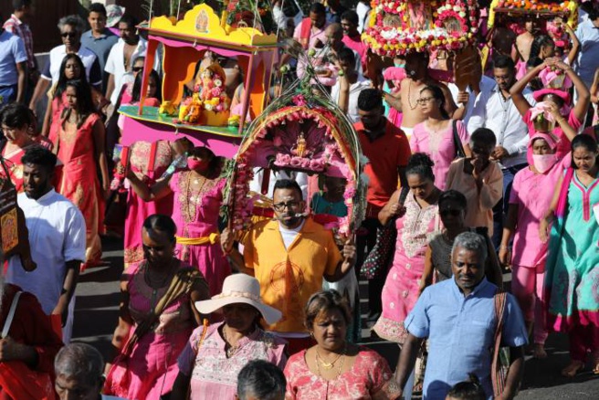 TAÏ POOSAM KÂVADI 2018 AU TEMPLE SIVA SOUPRAMANIEN DE ST-ANDRÉ