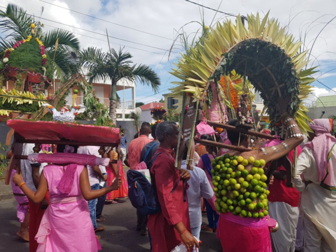 TAÏ POOSAM KÂVADI 2018 AU TEMPLE SIVA SOUPRAMANIEN DE ST-ANDRÉ