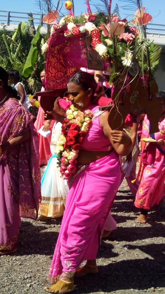 TAÏ POOSAM KÂVADI 2018 AU TEMPLE SIVA CHANMOUGA NAADA DE ST-LOUIS