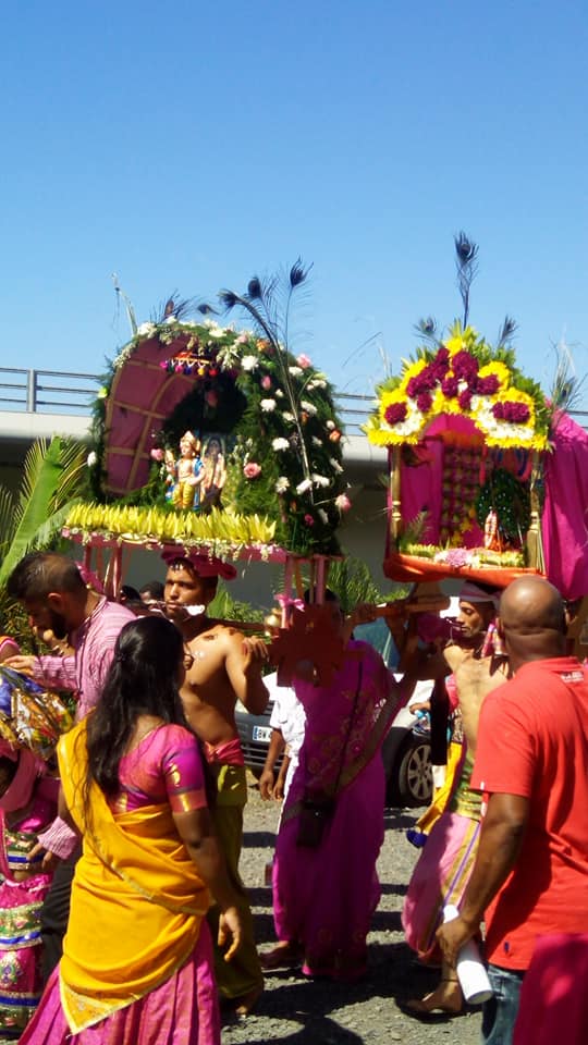 TAÏ POOSAM KÂVADI 2018 AU TEMPLE SIVA CHANMOUGA NAADA DE ST-LOUIS