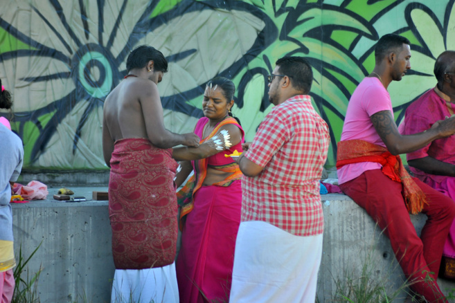 TAÏ POOSAM KÂVADI 2018 AU TEMPLE SIVA CHANMOUGA NAADA DE ST-LOUIS