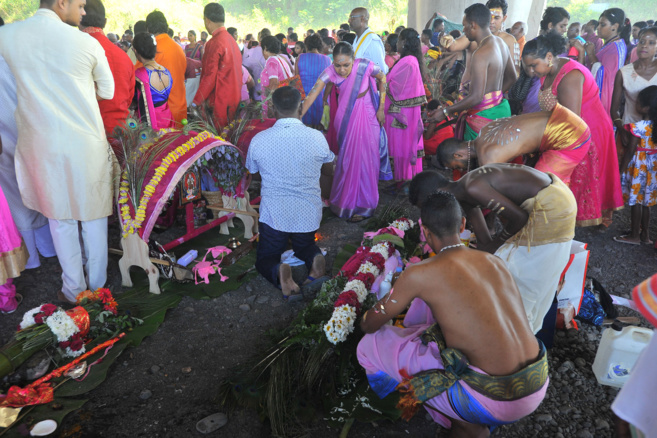 TAÏ POOSAM KÂVADI 2018 AU TEMPLE SIVA CHANMOUGA NAADA DE ST-LOUIS